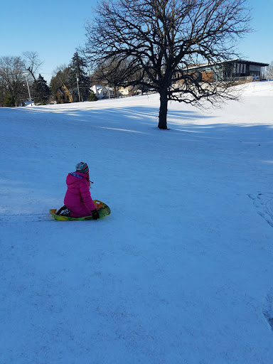 Golf Course «Bright Grandview Golf Course», reviews and photos, 2401 E 29th St, Des Moines, IA 50317, USA