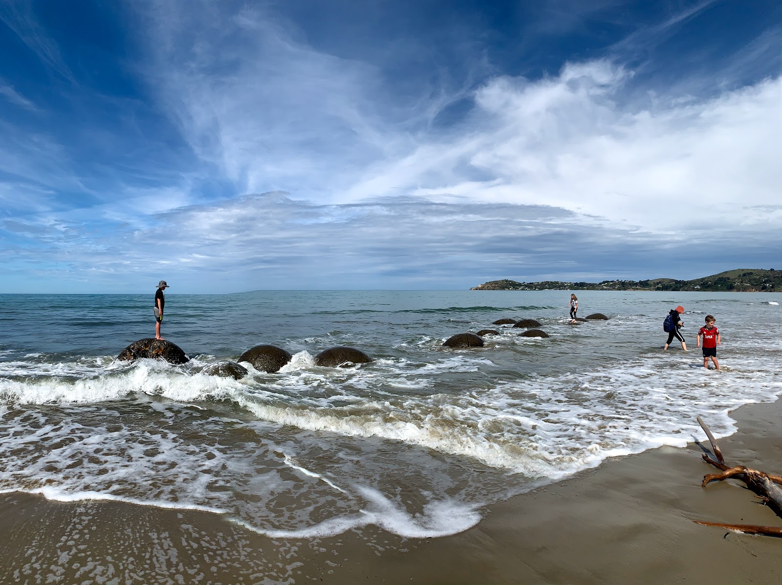 Moeraki Boulders Beach photo #9