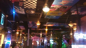 Bourbon Street Sports Bar - photo 10
