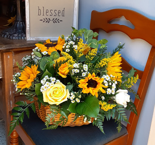 Florist «Peddles Wedding Flowers», reviews and photos, 319 N Ronald Reagan Blvd, Longwood, FL 32750, USA