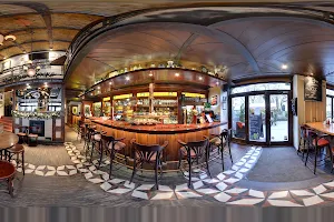 Becketts Irish Bar & Restaurant image