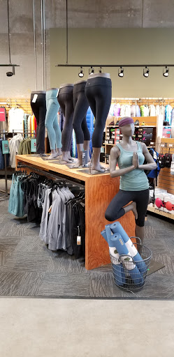 Camping Store «REI», reviews and photos, 766 E Big Beaver Rd, Troy, MI 48083, USA