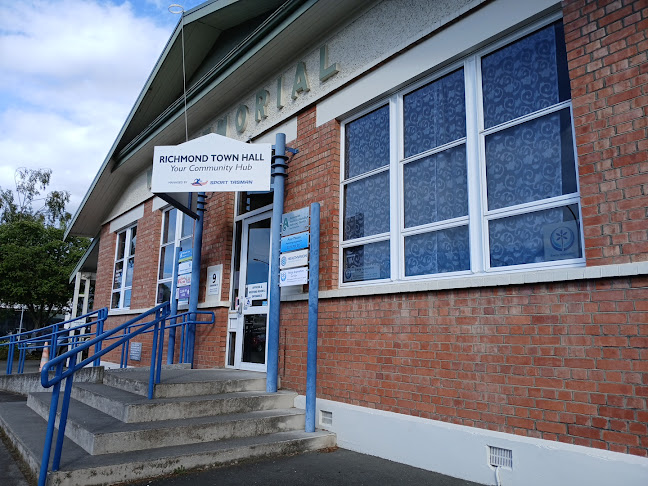 Reviews of Richmond Town Hall in Richmond - Other