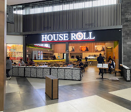 Sushi Roll Plaza Sendero Toluca photo