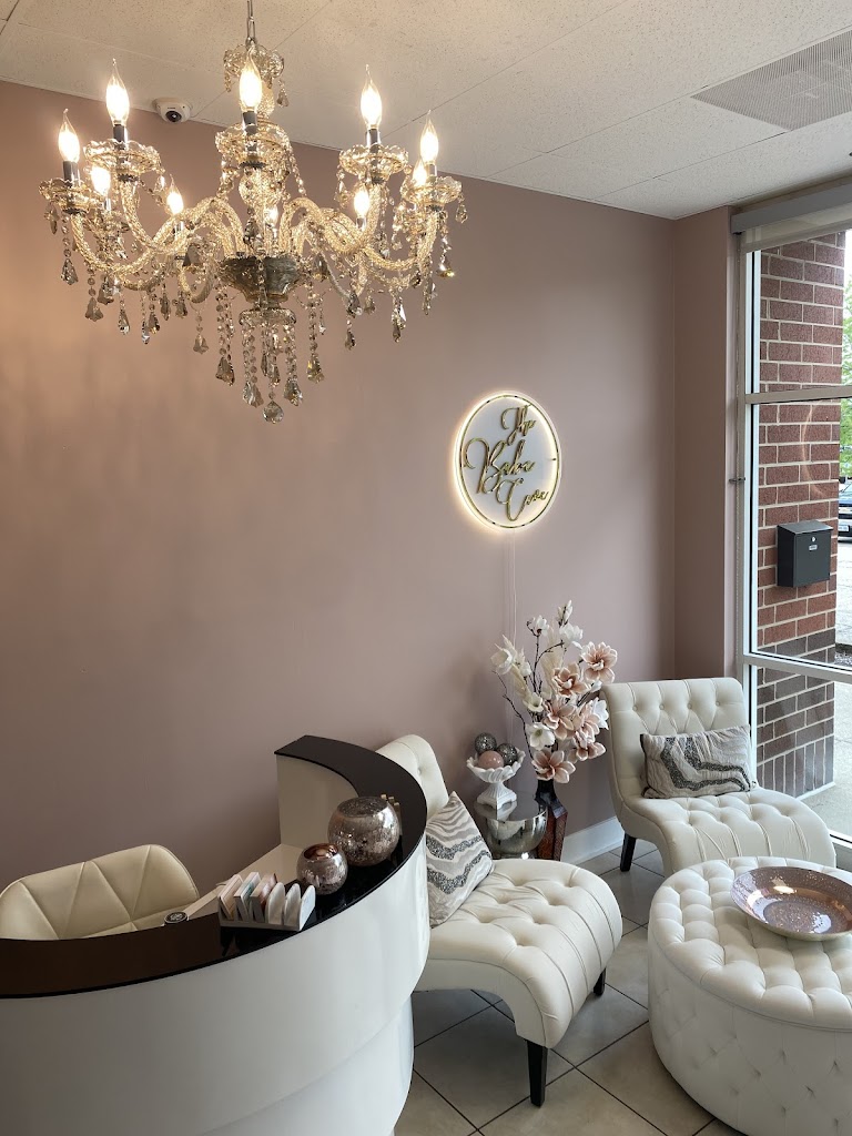 Elle Vayda Salon 60020