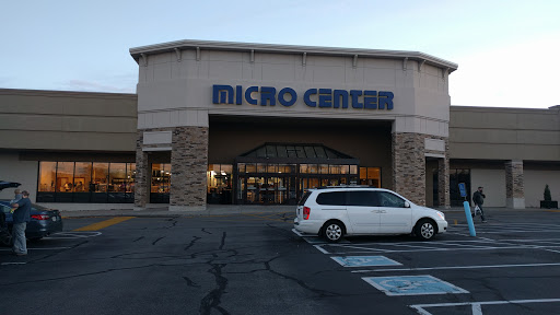 Electronics Store «Micro Center», reviews and photos, 747 Bethel Rd, Columbus, OH 43214, USA