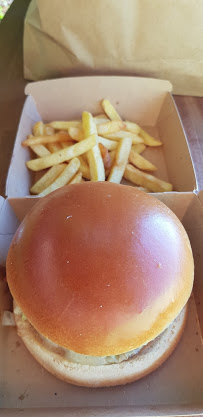 Plats et boissons du Restaurant de hamburgers Helen’s burger à Combrit - n°3