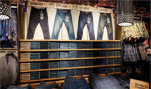 Stores to buy men's pants Pittsburgh