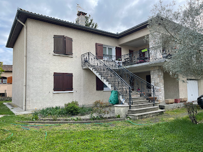 Aline Younsi - Conseillère en immobilier - IAD France à Labarthe-sur-Lèze