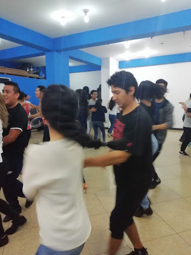 Fusión Latina Escuela de Baile - Breña