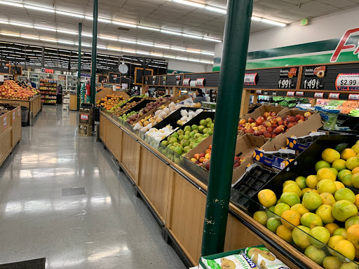 Grocery Store «Valley Marketplace Simi Valley», reviews and photos, 1117 E Los Angeles Ave, Simi Valley, CA 93065, USA