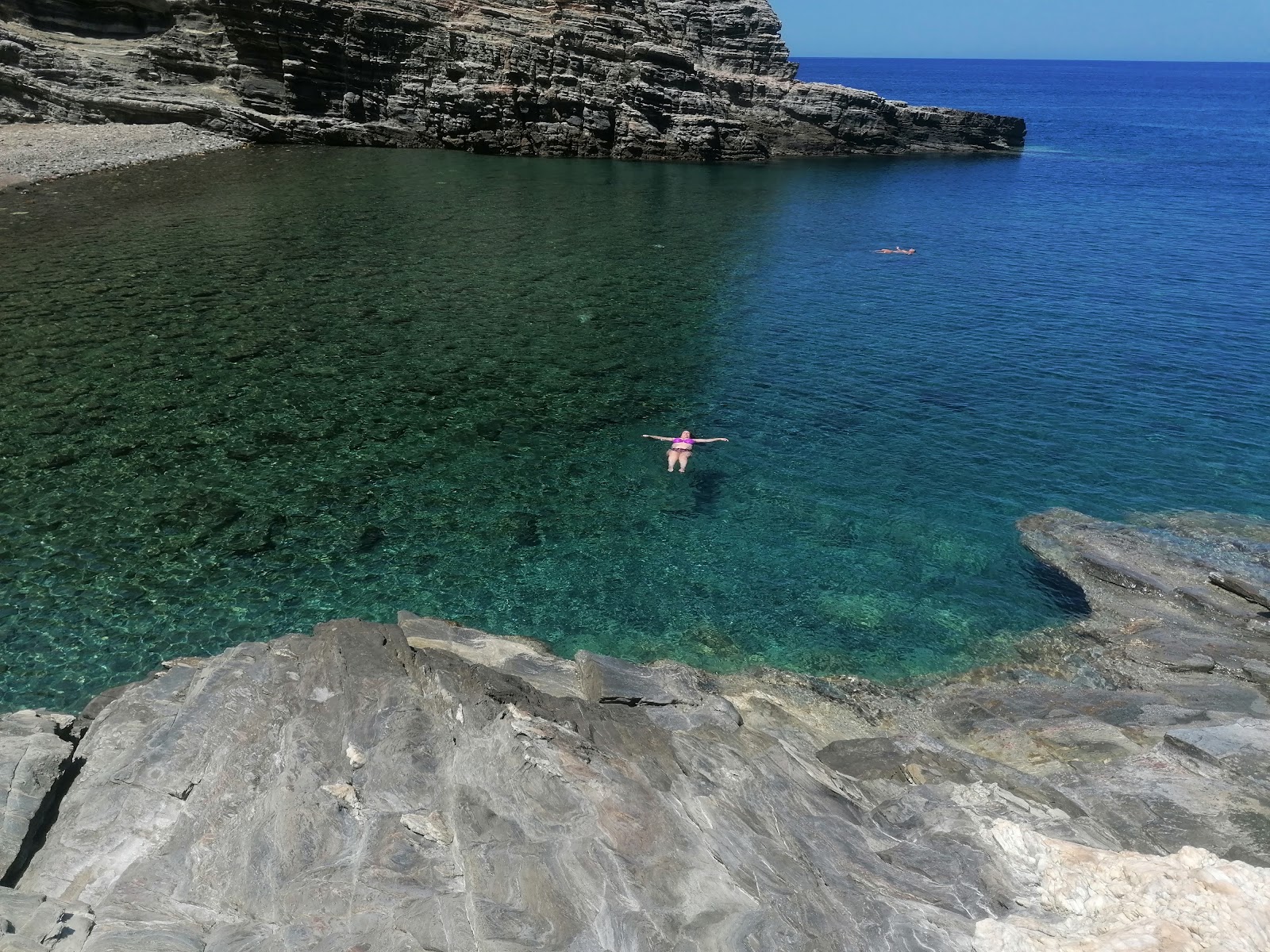 Mileopo Beach'in fotoğrafı çok temiz temizlik seviyesi ile