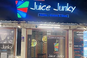 Cafe Juice Junky image