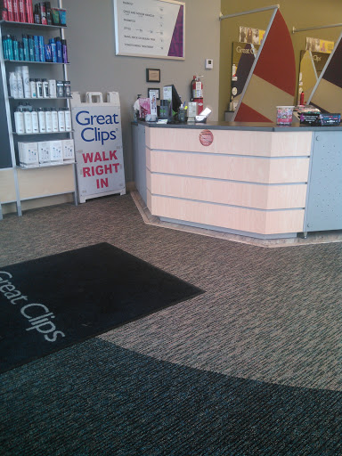 Hair Salon «Great Clips», reviews and photos, 4312 Lincolnway Ct C, Sterling, IL 61081, USA