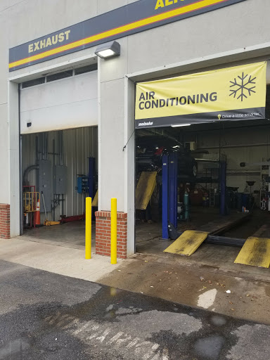 Auto Repair Shop «Meineke Car Care Center», reviews and photos, 303 W Pulaski Hwy, Elkton, MD 21921, USA