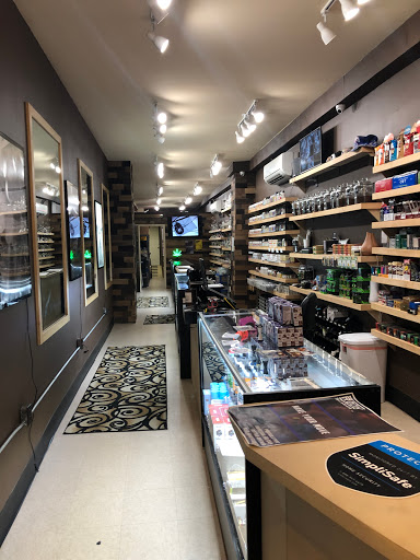 Tobacco Shop «Gallery Smoke Charleston», reviews and photos, 363 King St, Charleston, SC 29401, USA