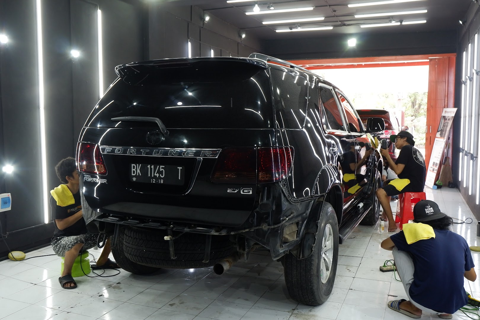 | Polish Protection | Ceramic Coating Paint Protection, Auto Detailing Salon Poles Mobil Surabaya Photo