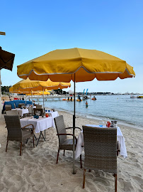 Atmosphère du Restaurant français Cap Riviera à Antibes - n°2