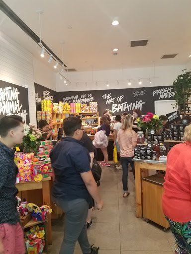 Cosmetics Store «Lush Cosmetics», reviews and photos, 303 Memorial City Way, Houston, TX 77024, USA
