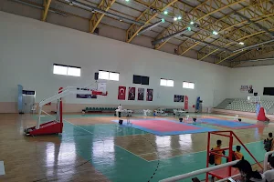 Gaziemir 1000 Kisilik Spor Salonu image