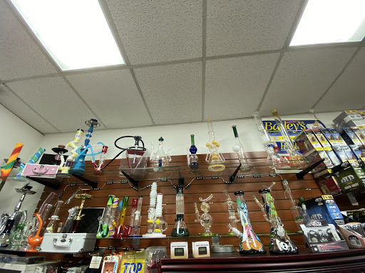 Tobacco Shop «Hickory Grove Discount Tobacco», reviews and photos, 7008 E W.T. Harris Blvd #23, Charlotte, NC 28215, USA