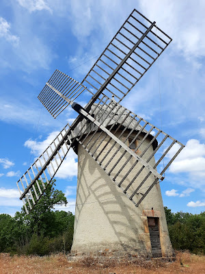 Moulin à vent à Promilhanes