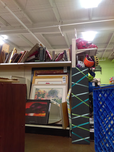 Non-Profit Organization «Goodwill Store», reviews and photos, 980 Creekview Dr, Columbus, IN 47201, USA