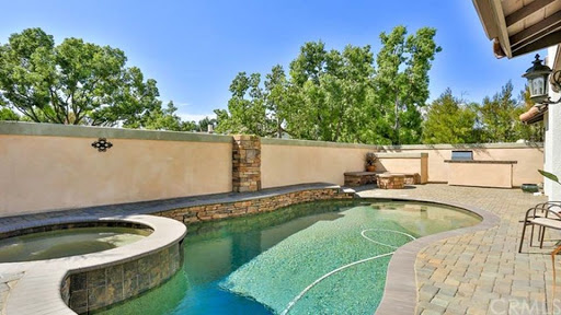 Andrew William Martinez - Vantage Realty image
