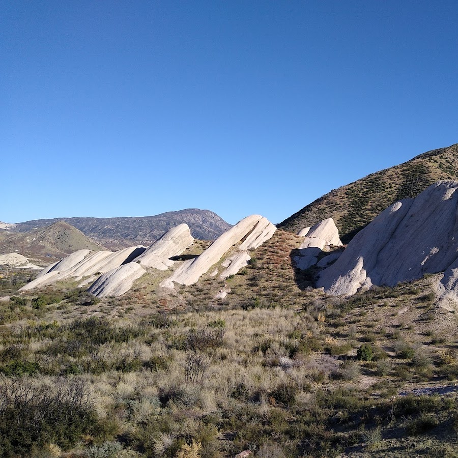 Mormon Rocks Interpretive Trail 6W04