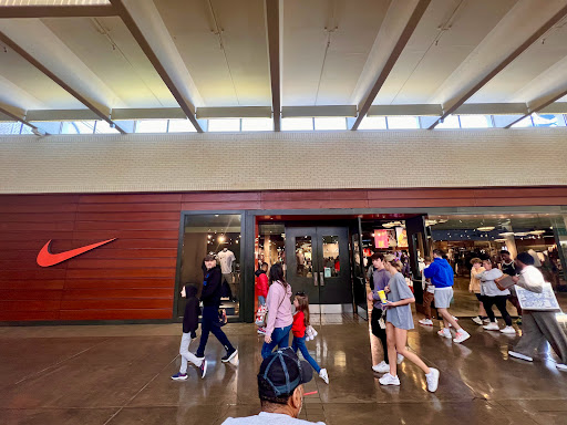 Clothing Store «Nike», reviews and photos, 8687 N Central Expy, Dallas, TX 75225, USA