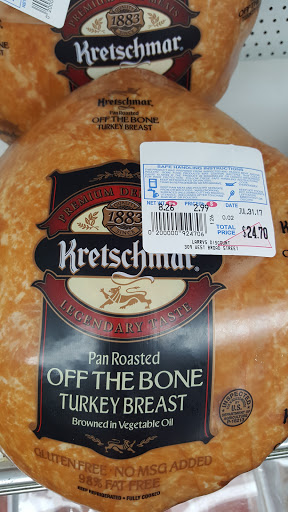 Grocery Store «Larrys Discount Grocery», reviews and photos, 309 W Broad St, Smithville, TN 37166, USA