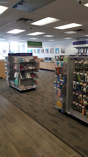 Print Shop «FedEx Office Print & Ship Center», reviews and photos, 3524 N Southport Ave, Chicago, IL 60657, USA