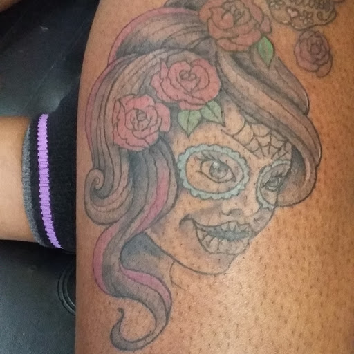 Tattoo Shop «hollywood ink», reviews and photos, 809 S Danny Thomas Blvd, Memphis, TN 38126, USA