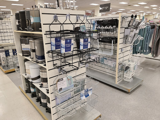 Department Store «T.J. Maxx», reviews and photos, 34 E Ridgewood Ave, Paramus, NJ 07652, USA