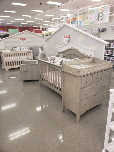 Shopping Mall «The Brickyard», reviews and photos, 2600 N Narragansett Ave, Chicago, IL 60639, USA