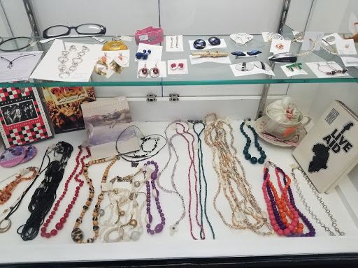 Thrift Store «Outreach Thrift Store», reviews and photos, 1715 S Rutherford Blvd, Murfreesboro, TN 37130, USA