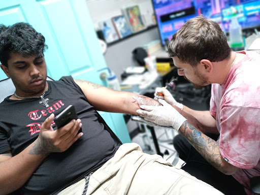 Tattoo Shop «South Florida Tattoo Company», reviews and photos, 1717 US-1, Fort Pierce, FL 34950, USA