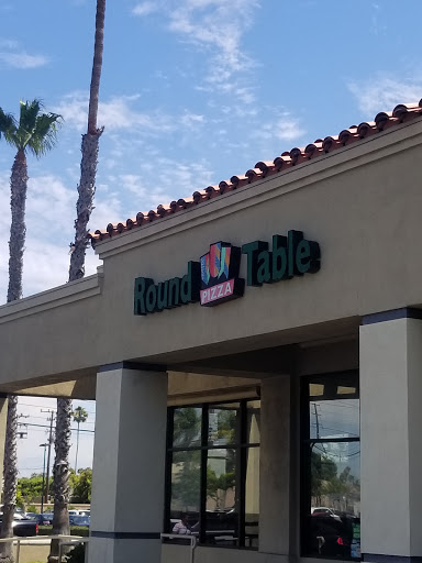 Pizza Restaurant «Round Table Pizza», reviews and photos, 1175 Baker St, Costa Mesa, CA 92626, USA