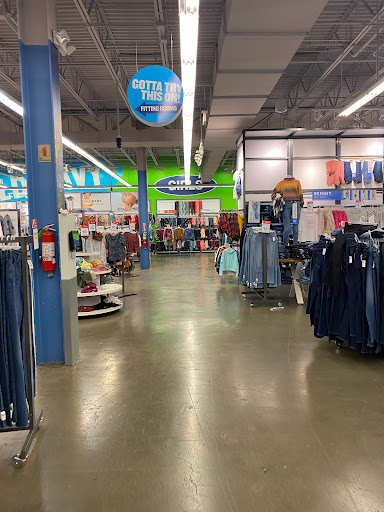 Clothing Store «Old Navy», reviews and photos, 697 Hillside Avenue, New Hyde Park, NY 11040, USA