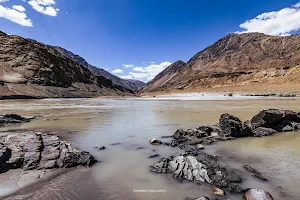 Indus & Zanskar River Sangam image