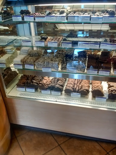 Shopping Mall «Silver Sands Premium Outlets», reviews and photos, 10562 Emerald Coast Pkwy W, Miramar Beach, FL 32550, USA