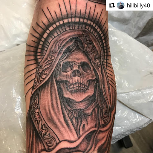 Tattoo Shop «Palace Art Tattoo», reviews and photos, 1779 Thousand Oaks Blvd, Thousand Oaks, CA 91362, USA