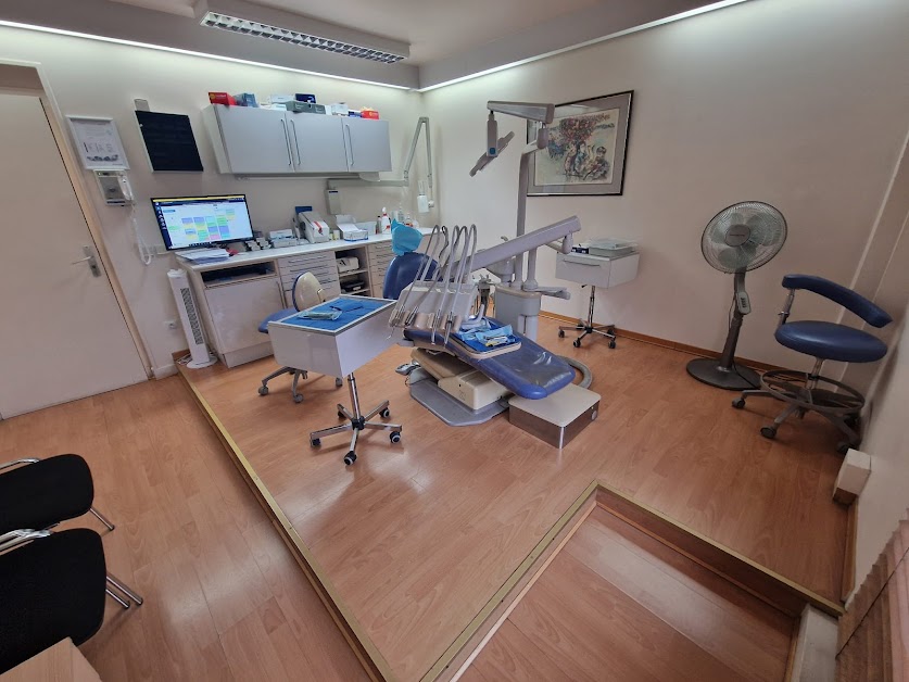 Cabinet de chirurgie orale et d'implantologie des docteurs Nicolas Thiebot et Denis Assouline à Boulogne-Billancourt (Hauts-de-Seine 92)