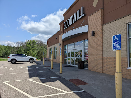 Thrift Store «Goodwill - Blaine: Ball Road NE», reviews and photos, 4333 Ball Rd NE, Circle Pines, MN 55014, USA