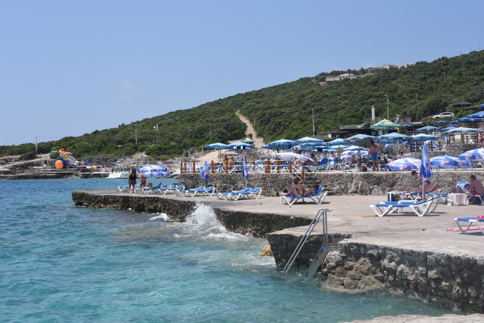 Photo of Ploce beach and the settlement