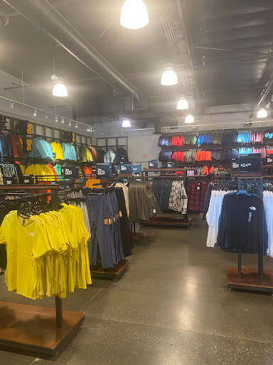 Clothing Store «The North Face Outlet», reviews and photos, 8555 San Ysidro Ave Ste 20, Gilroy, CA 95020, USA