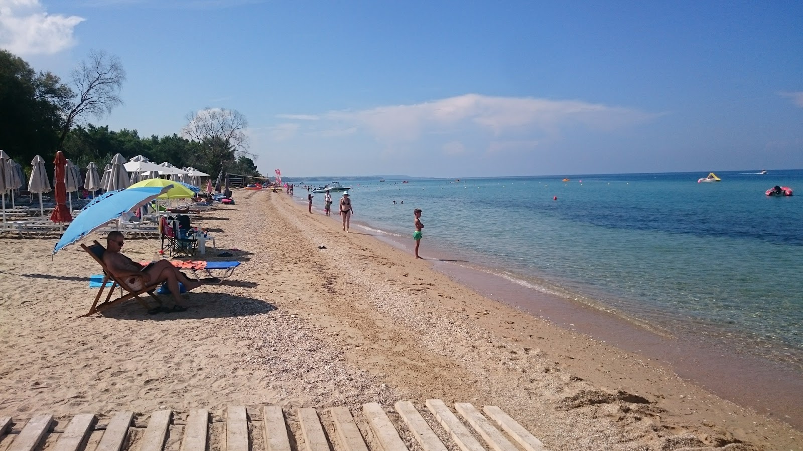 Foto di Spiaggia di Portes con una superficie del sabbia beige