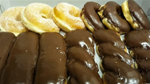 Donut Shop «Luvn Donuts», reviews and photos, 1421 W MacArthur Blvd # D, Santa Ana, CA 92704, USA