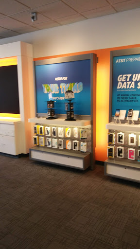 Cell Phone Store «AT&T Authorized Retailer», reviews and photos, 35354 E Michigan Ave, Wayne, MI 48184, USA
