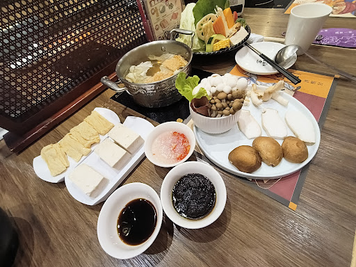 阿官火鍋專家 - 台中漢口店 的照片